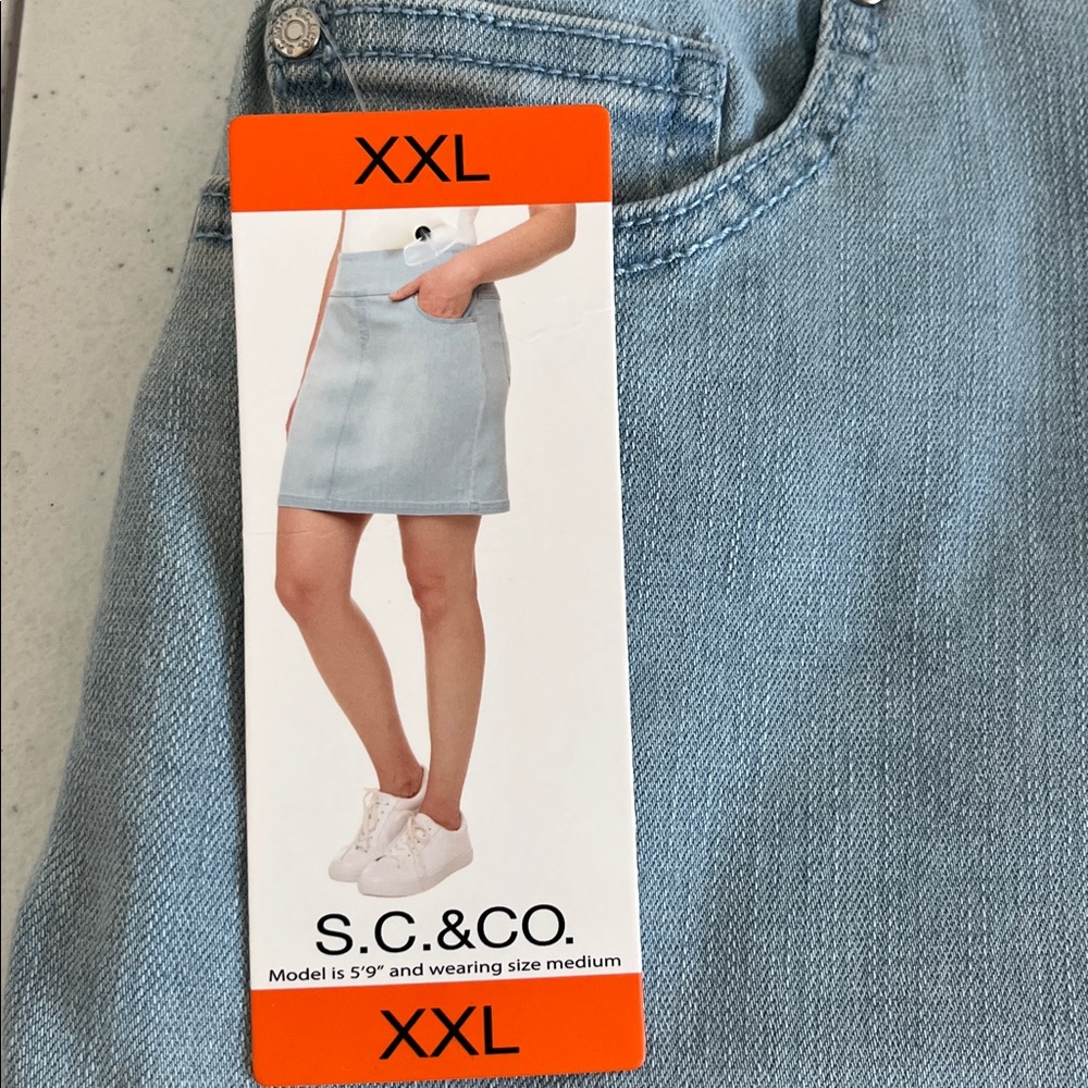 S.C.&CO. Women's Sky Blue Jeans - XXL